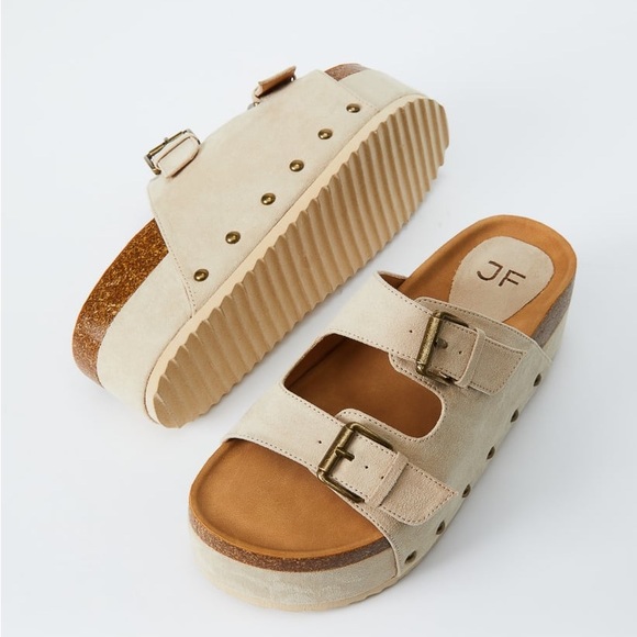 Shoes - Platform Slide Sandal Tan Size 10